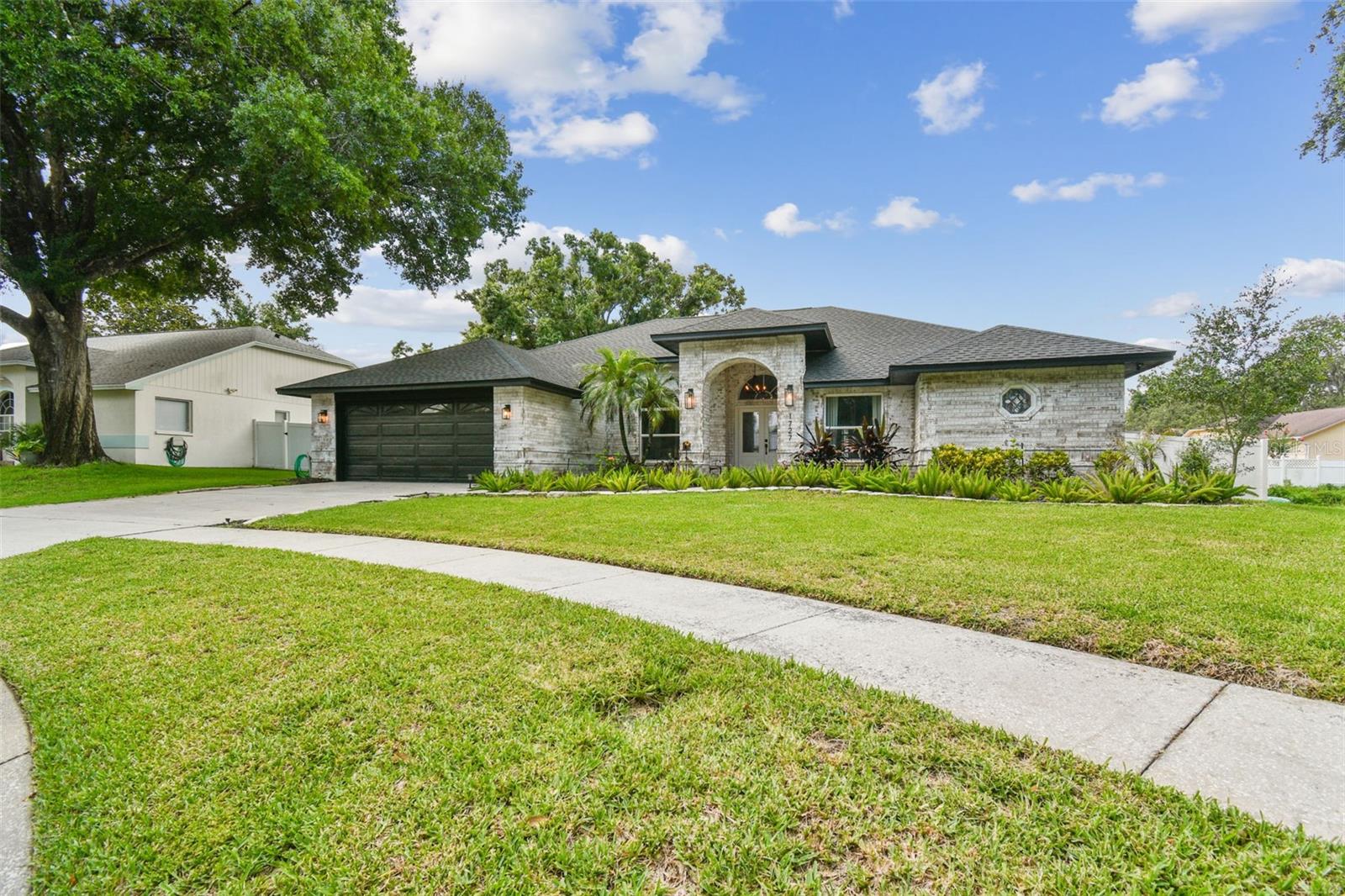 Image 6 of 76 For 1727 Woodpond Way