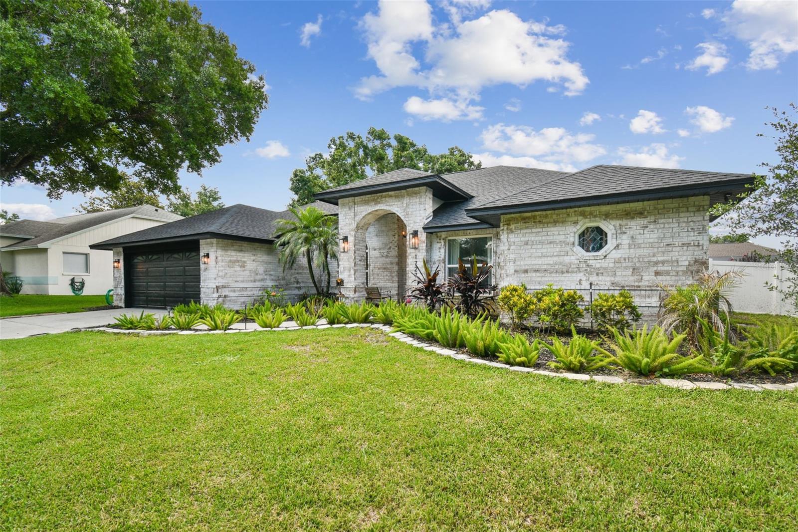 Image 8 of 76 For 1727 Woodpond Way