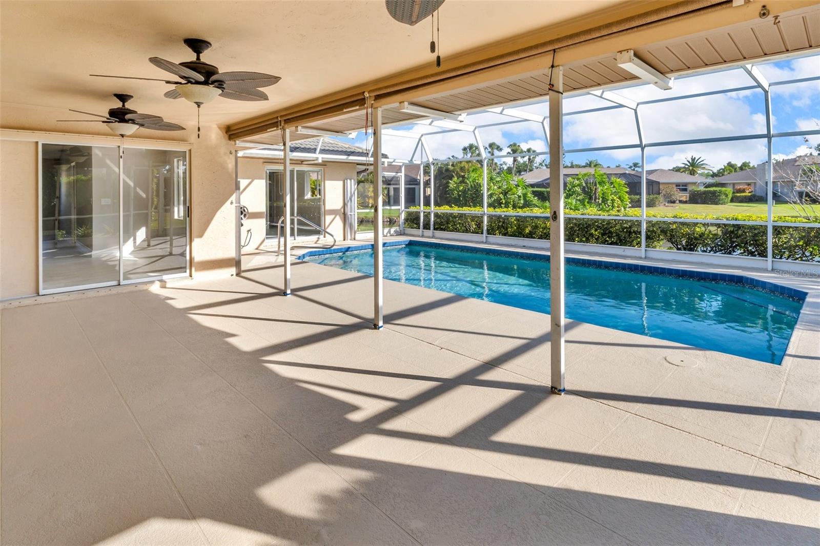 Image 22 of 32 For 6994 Country Lakes Circle