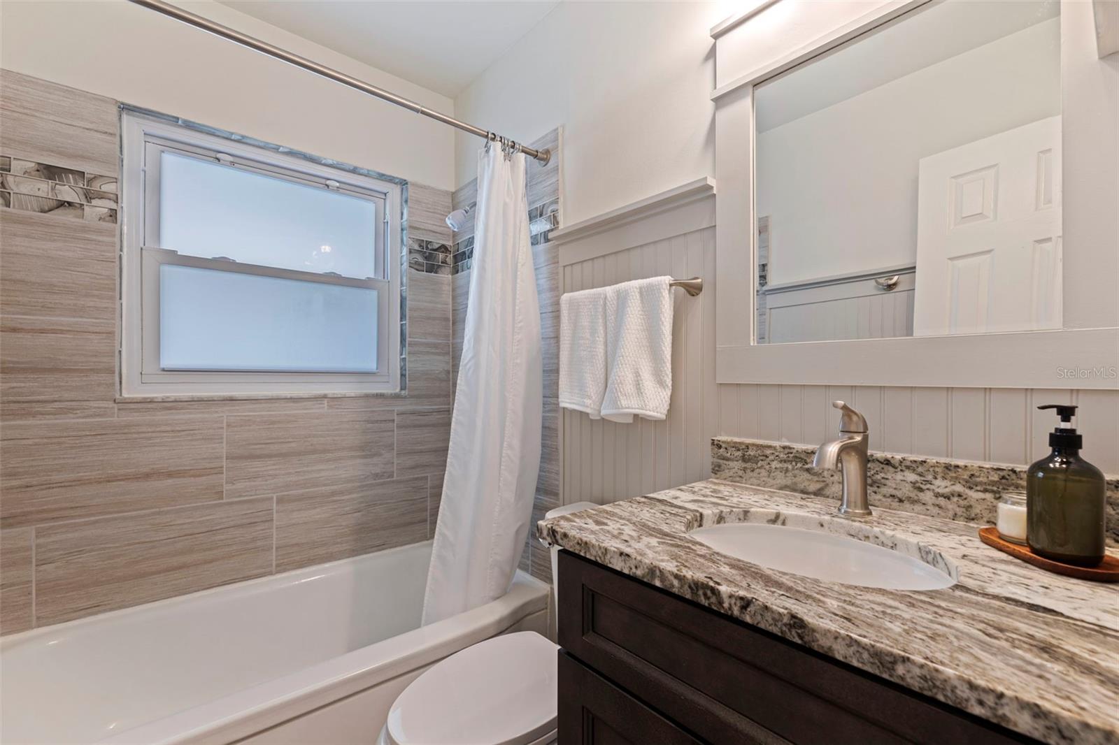 Image 13 of 41 For 1023 34th Avenue N