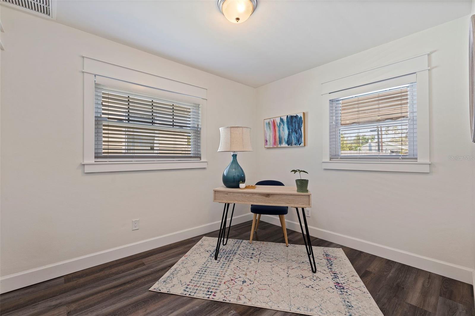 Image 14 of 41 For 1023 34th Avenue N