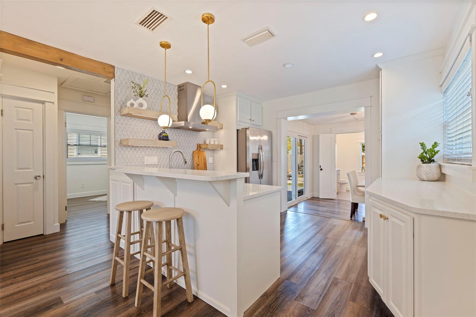 Image 16 of 41 For 1023 34th Avenue N