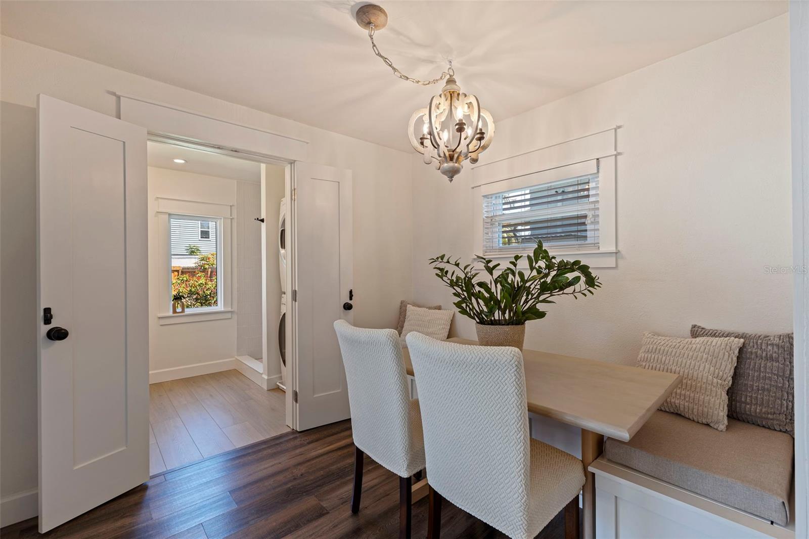 Image 20 of 41 For 1023 34th Avenue N