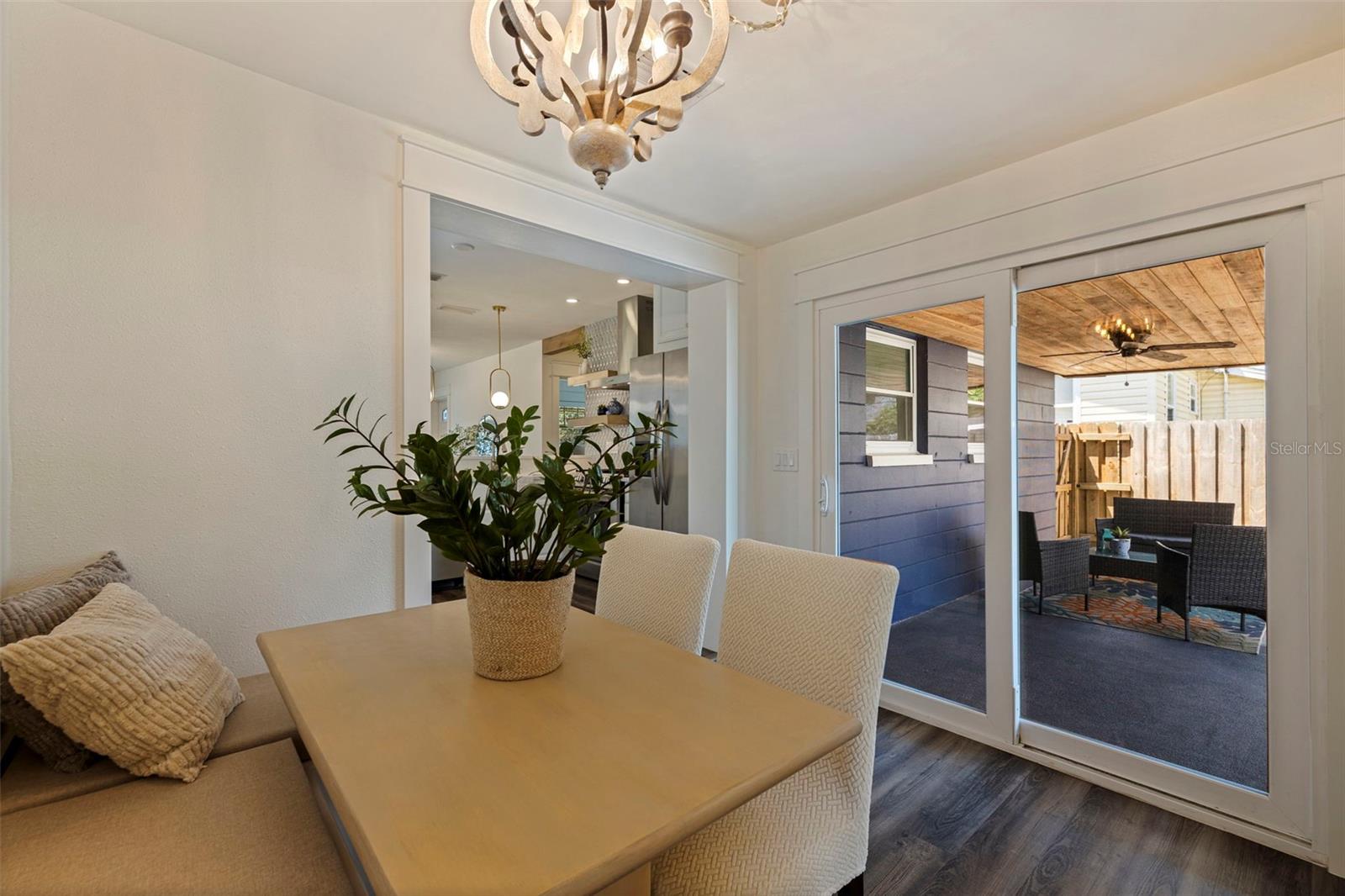Image 21 of 41 For 1023 34th Avenue N