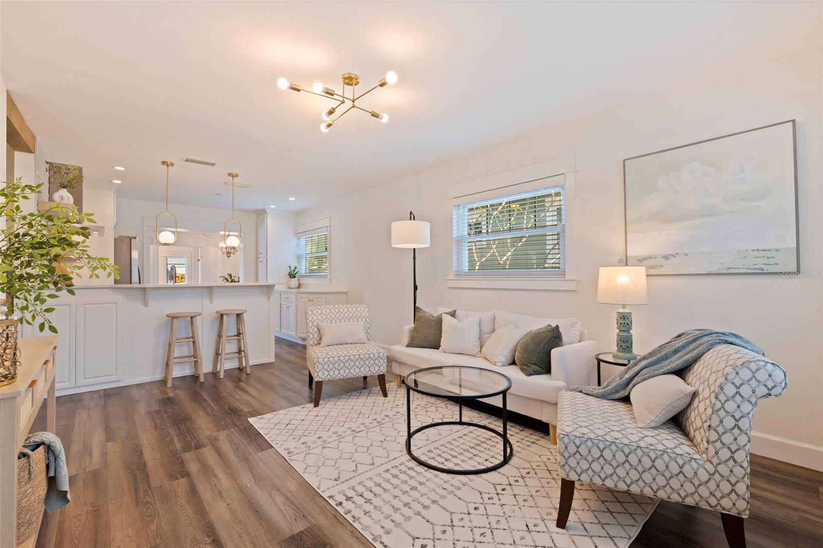Image 5 of 41 For 1023 34th Avenue N