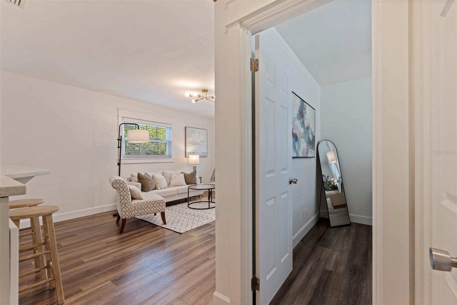 Image 9 of 41 For 1023 34th Avenue N