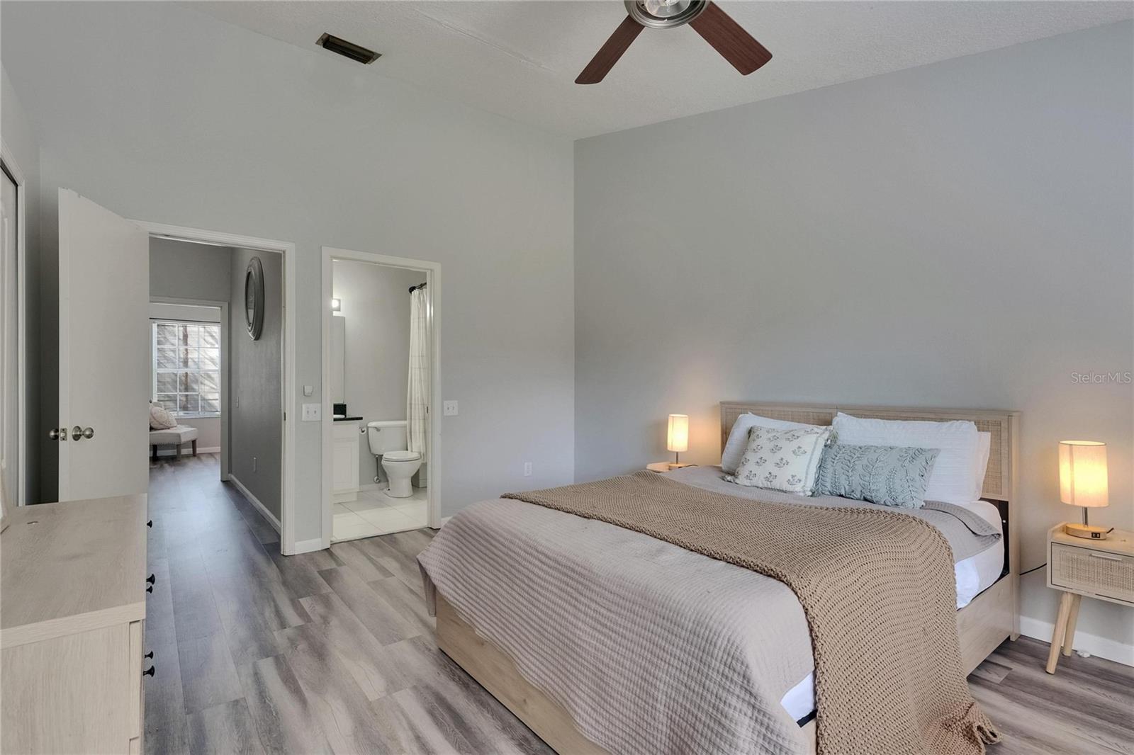 Image 23 of 51 For 2362 Lake Woodberry Circle