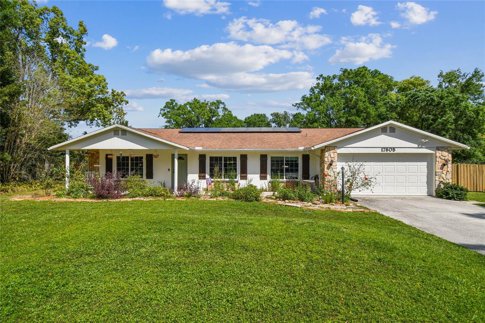 Details for 17605 Simmons Road, LUTZ, FL 33548
