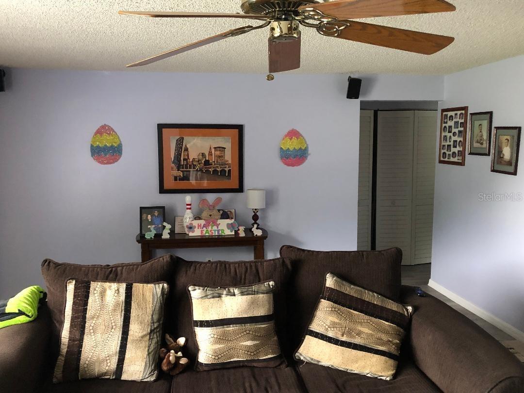 Image 3 of 18 For 818 Satinleaf Avenue