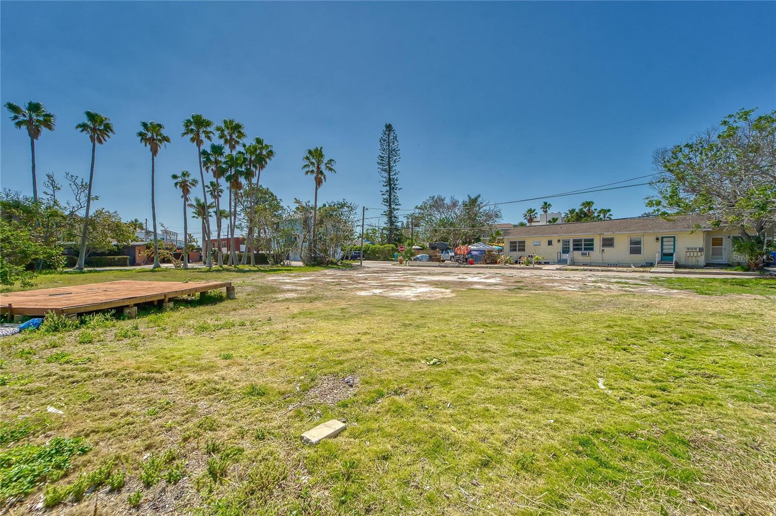 Image 11 of 43 For 12008 Lagoon Lane