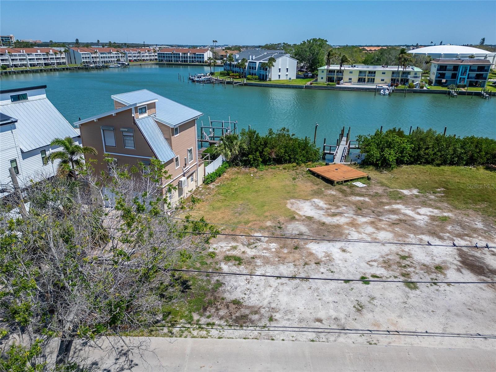 Image 18 of 43 For 12008 Lagoon Lane
