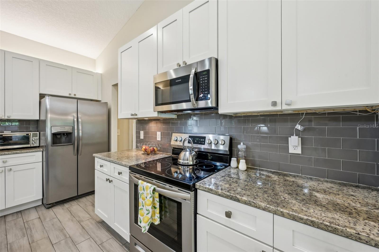 Image 11 of 39 For 2720 N Screech Owl Ave