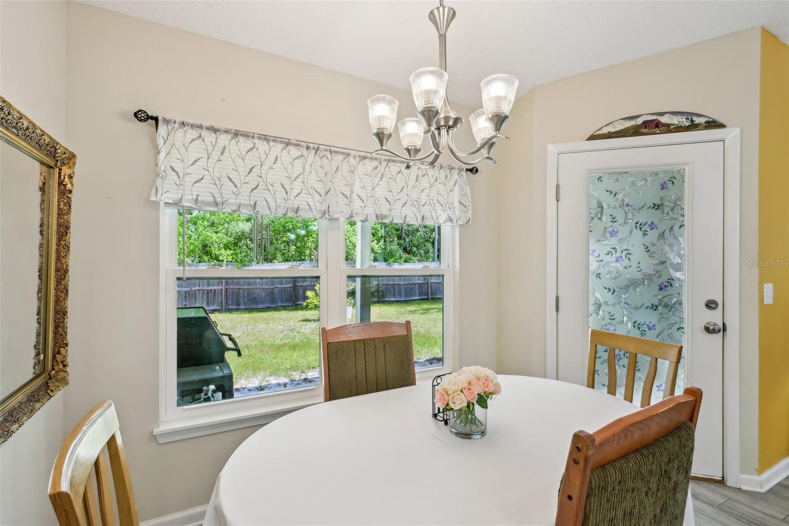 Image 13 of 39 For 2720 N Screech Owl Ave