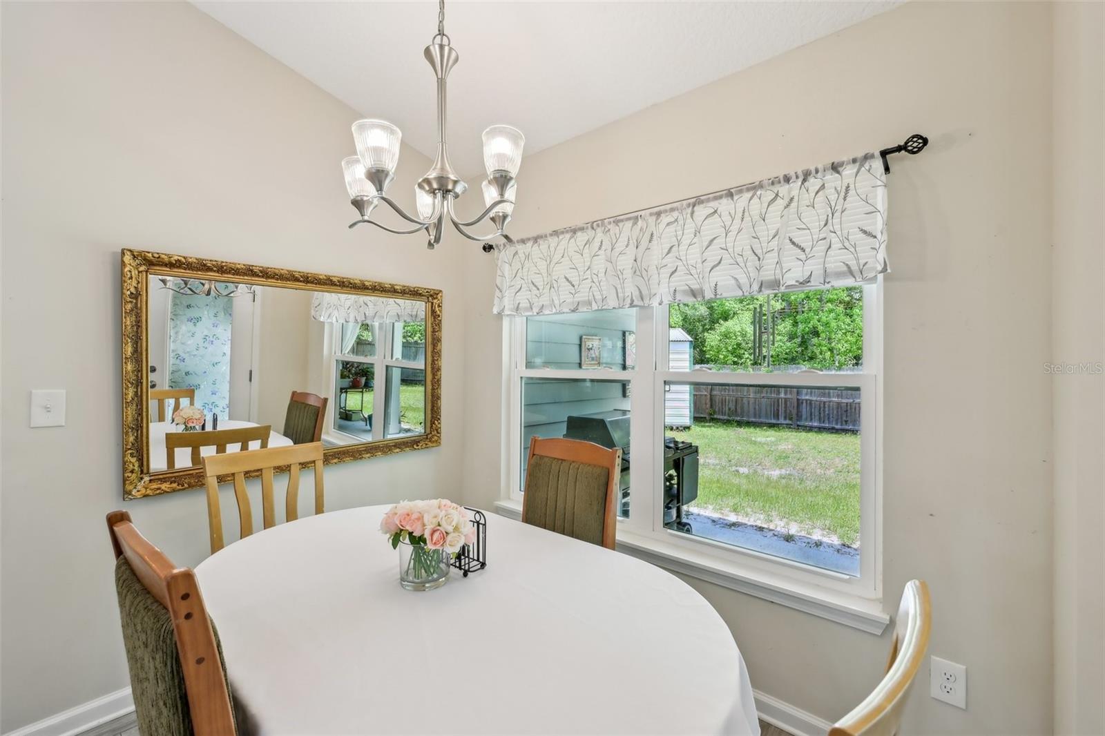 Image 14 of 39 For 2720 N Screech Owl Ave