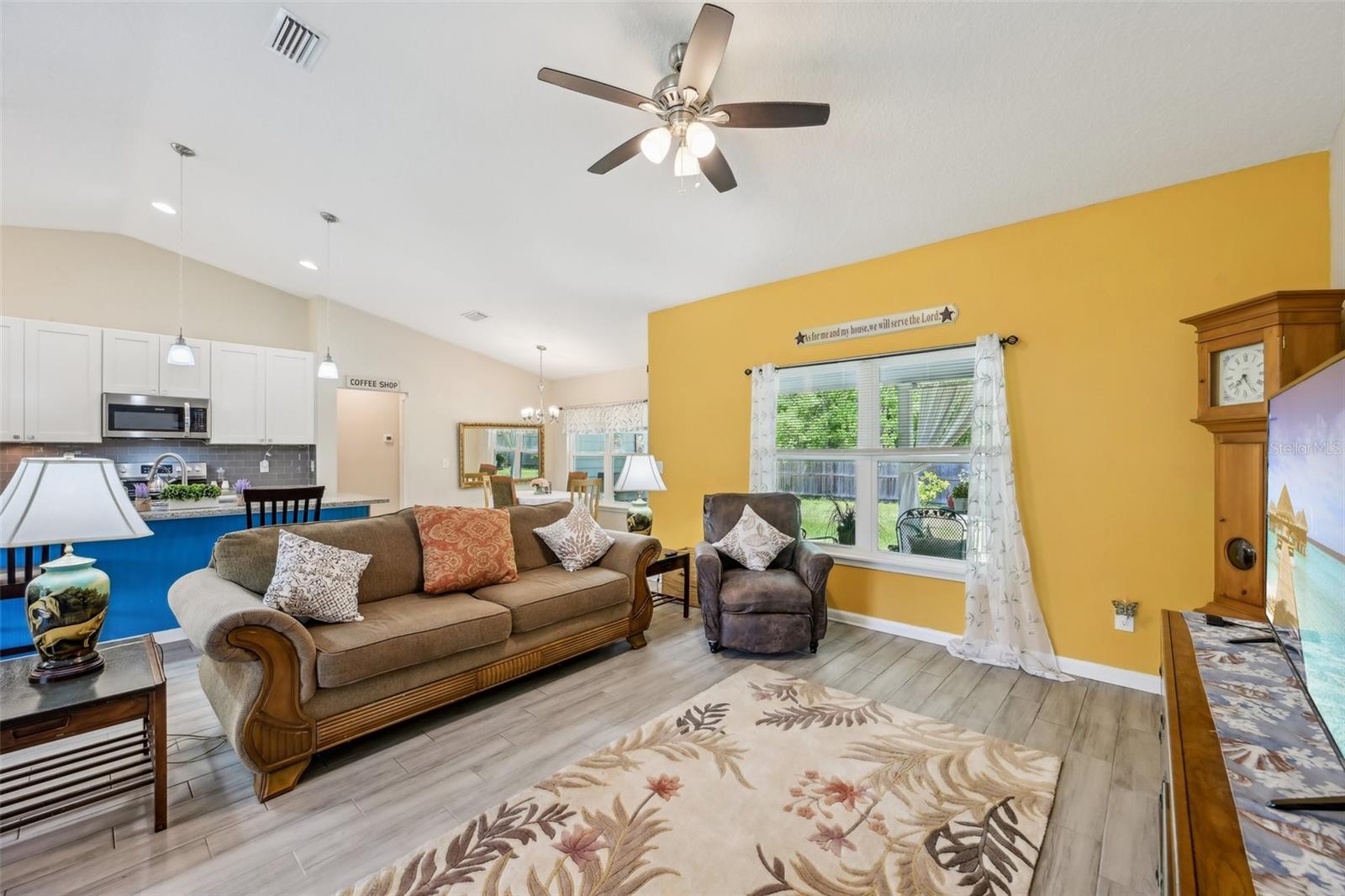Image 9 of 39 For 2720 N Screech Owl Ave