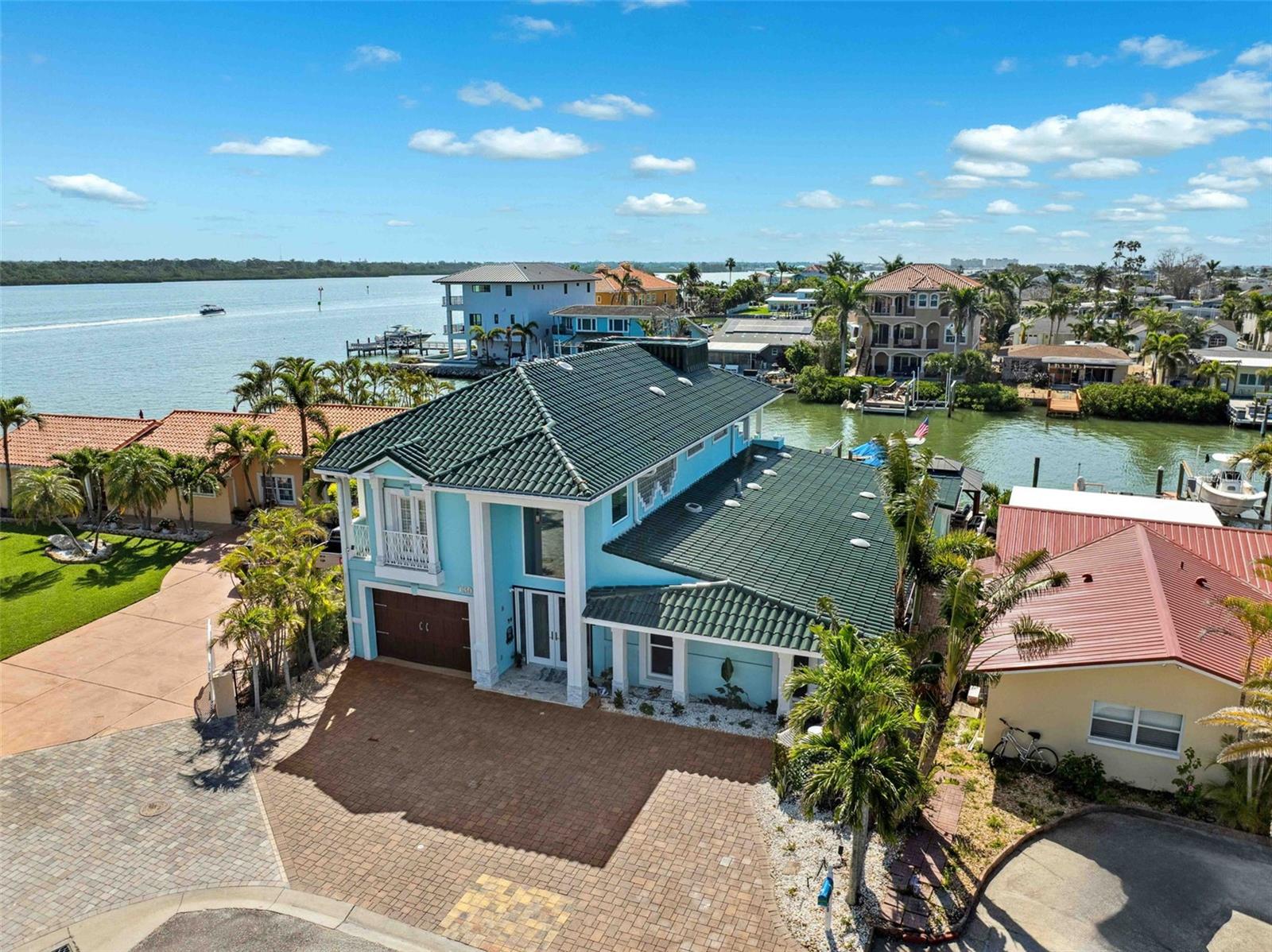 Details for 139 Wall Street, REDINGTON SHORES, FL 33708