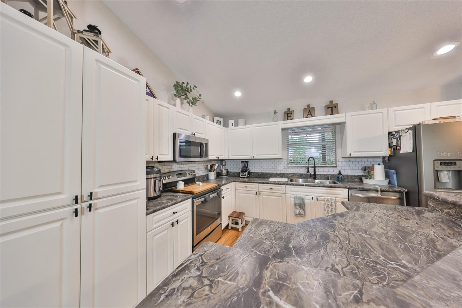 Listing photo id 11 for 8805 Van Fleet Road