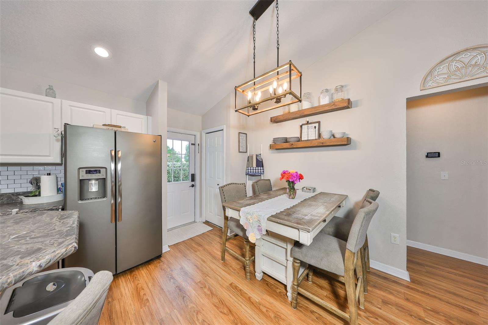 Listing photo id 14 for 8805 Van Fleet Road