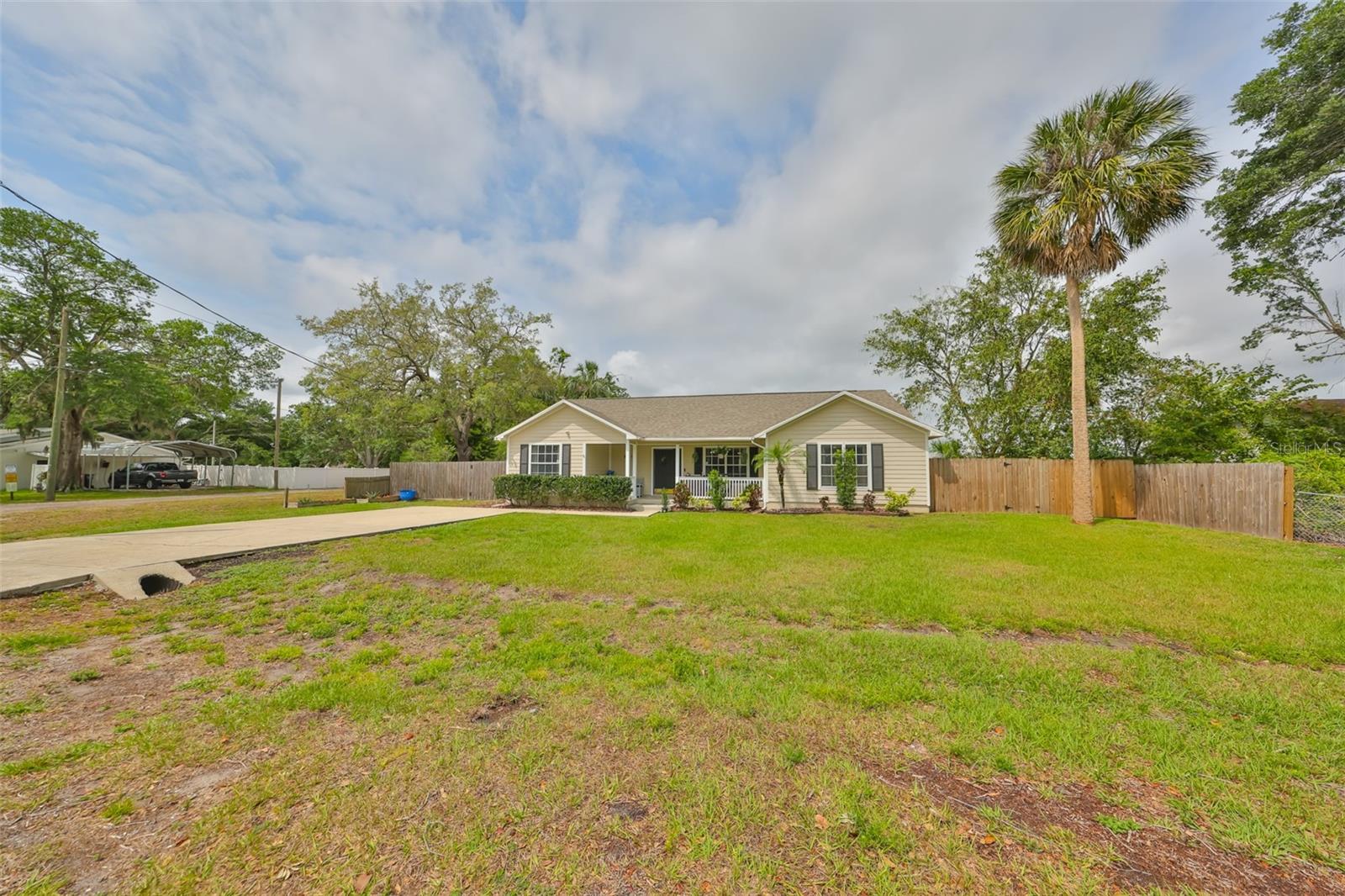 Listing photo id 2 for 8805 Van Fleet Road
