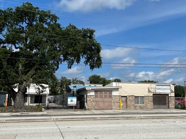 Image 4 of 9 For 4172-4174 Hillsborough Avenue
