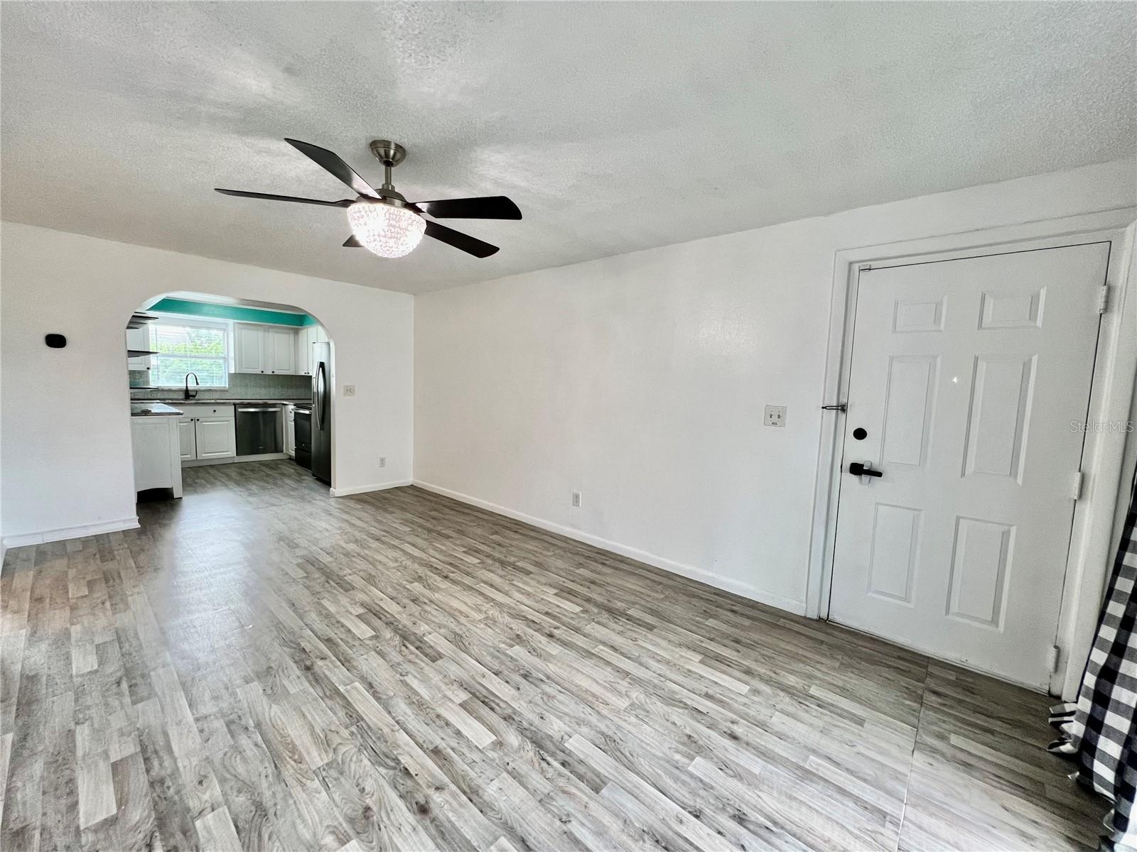 Image 5 of 15 For 7008 Mascotte Street A
