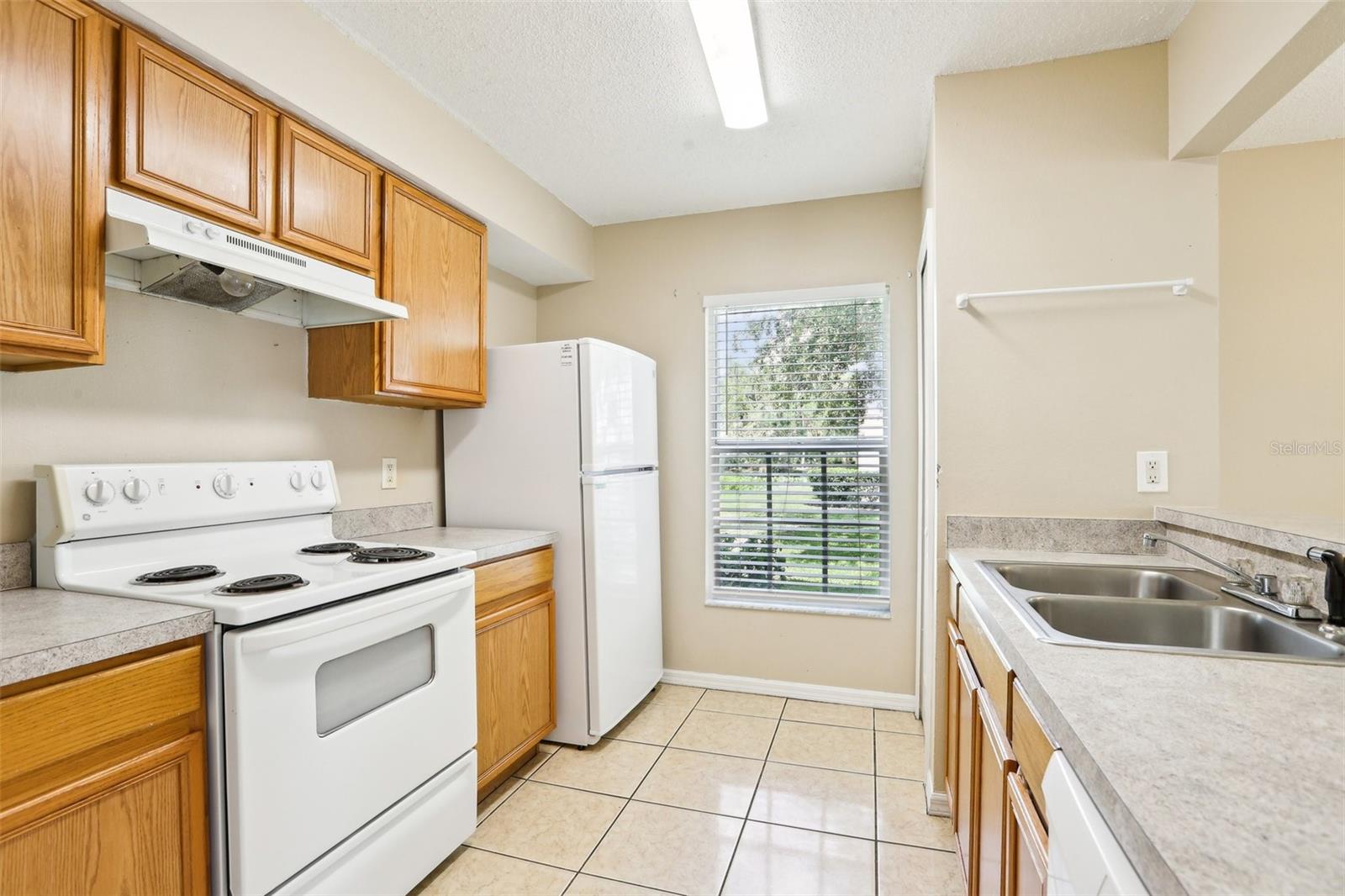 Image 14 of 34 For 7303 Bank Drive