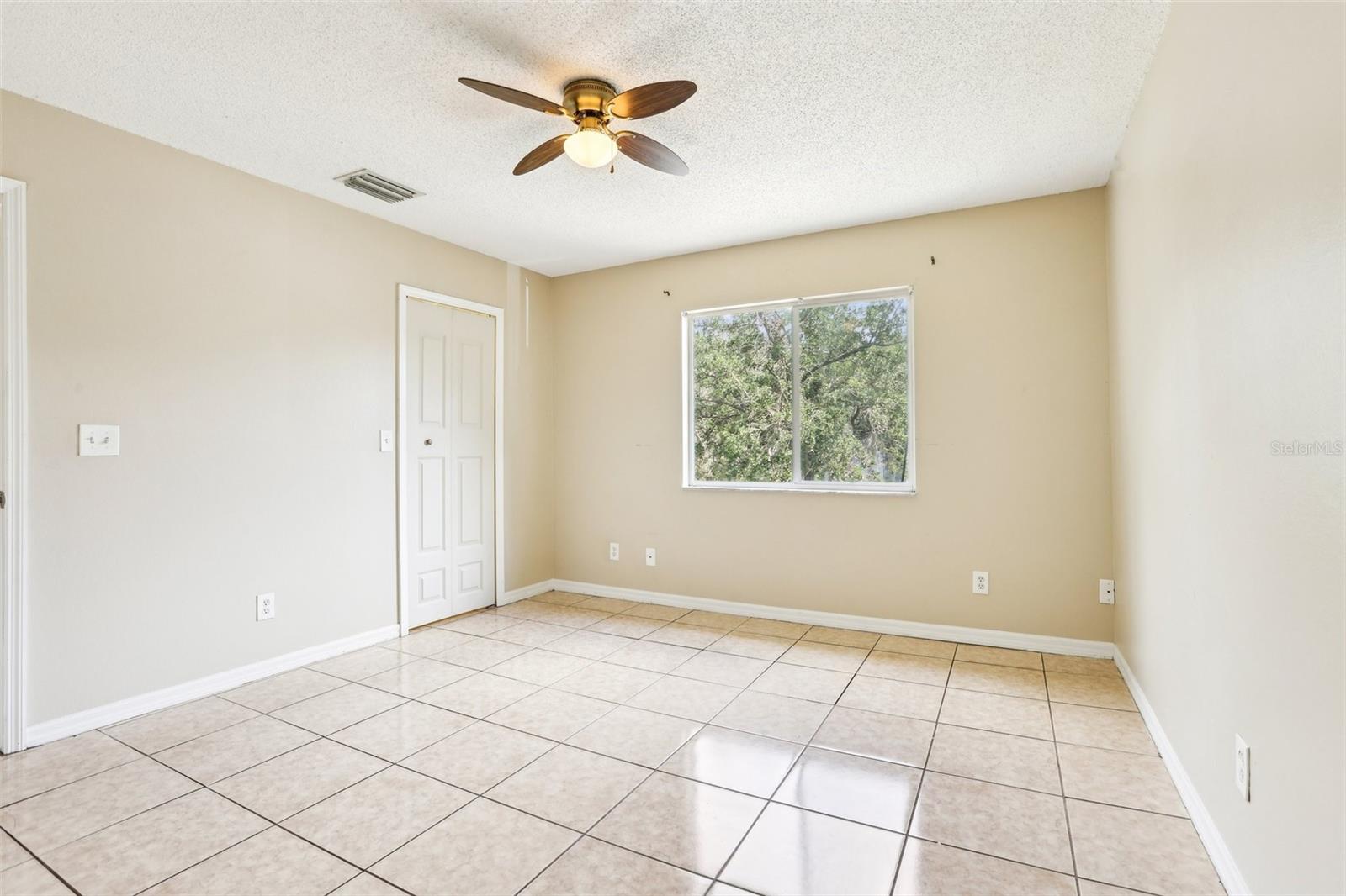 Image 23 of 34 For 7303 Bank Drive