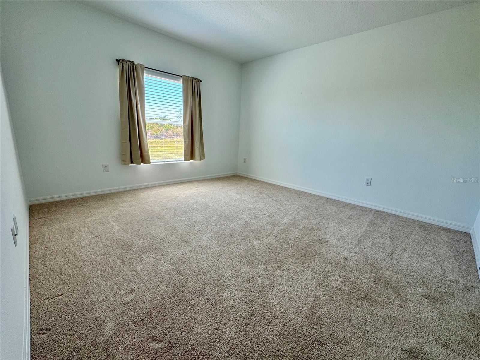 Image 13 of 24 For 11268 Fieldstone Drive