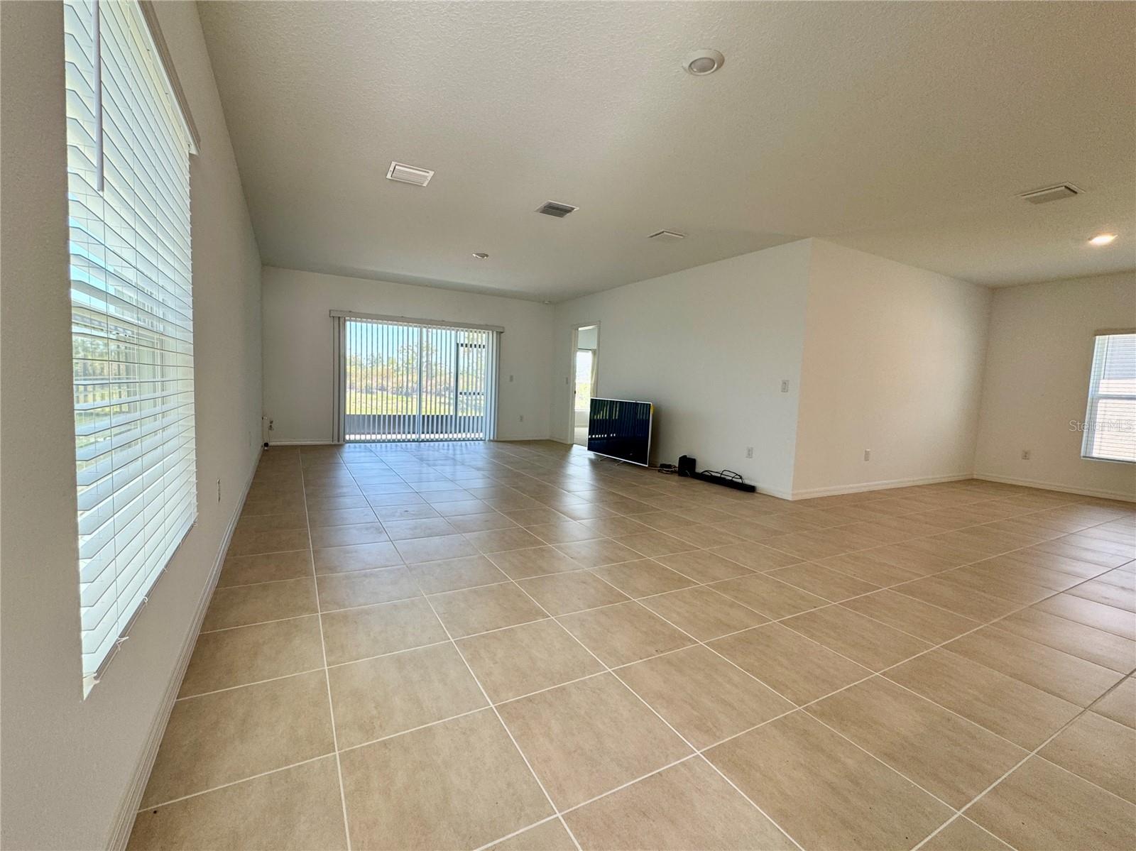Image 5 of 24 For 11268 Fieldstone Drive