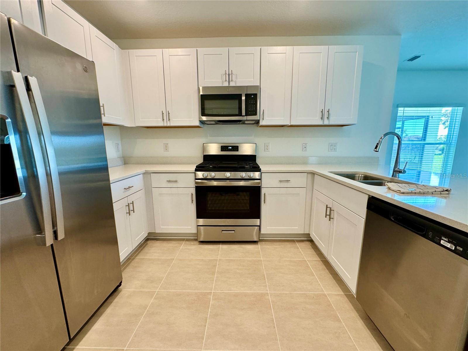Image 9 of 24 For 11268 Fieldstone Drive