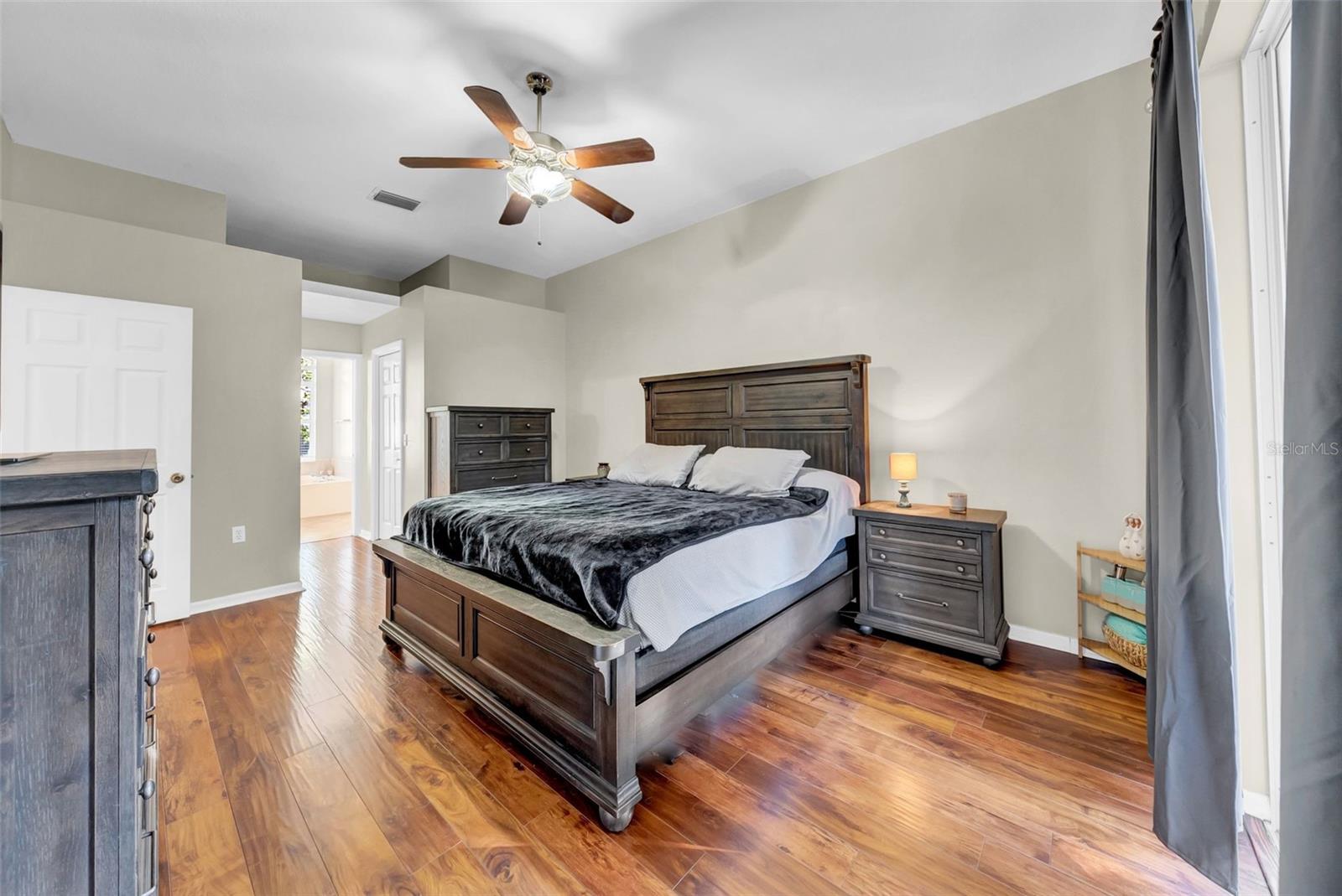 Image 14 of 40 For 4010 Lithia Ridge Boulevard