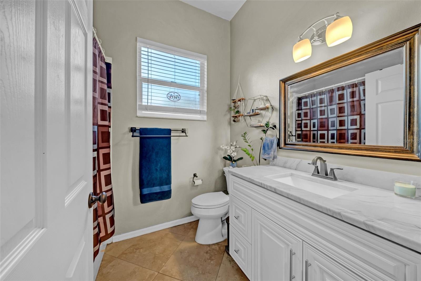 Image 24 of 40 For 4010 Lithia Ridge Boulevard