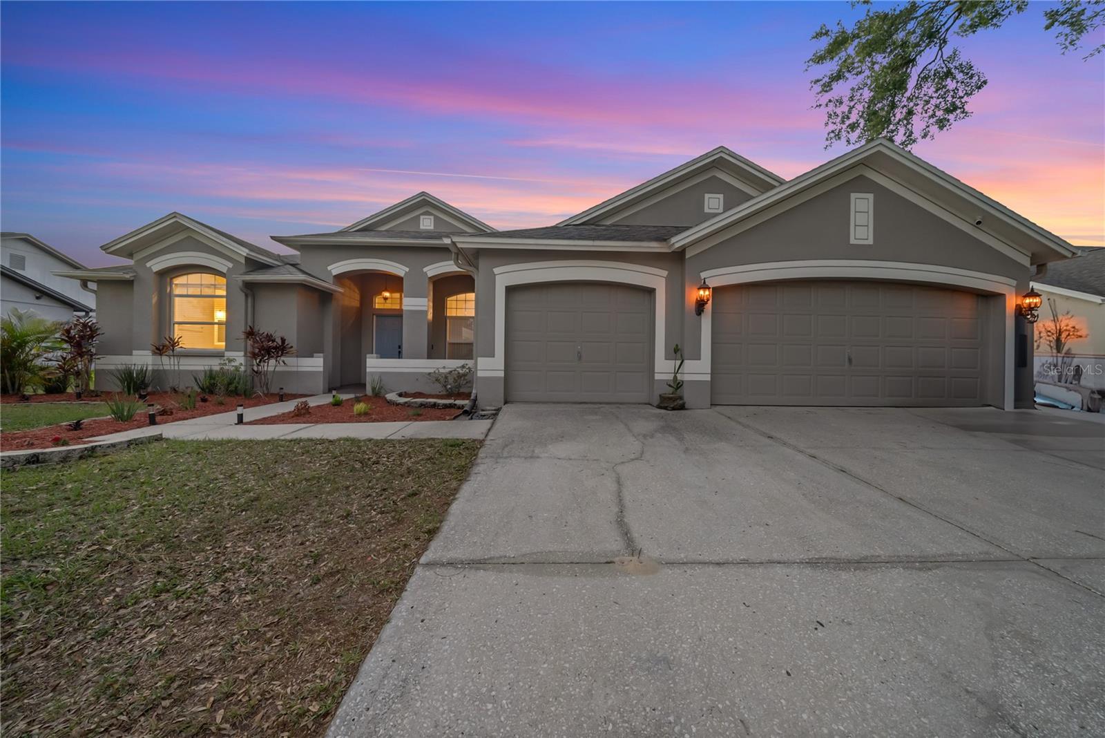 Image 38 of 40 For 4010 Lithia Ridge Boulevard