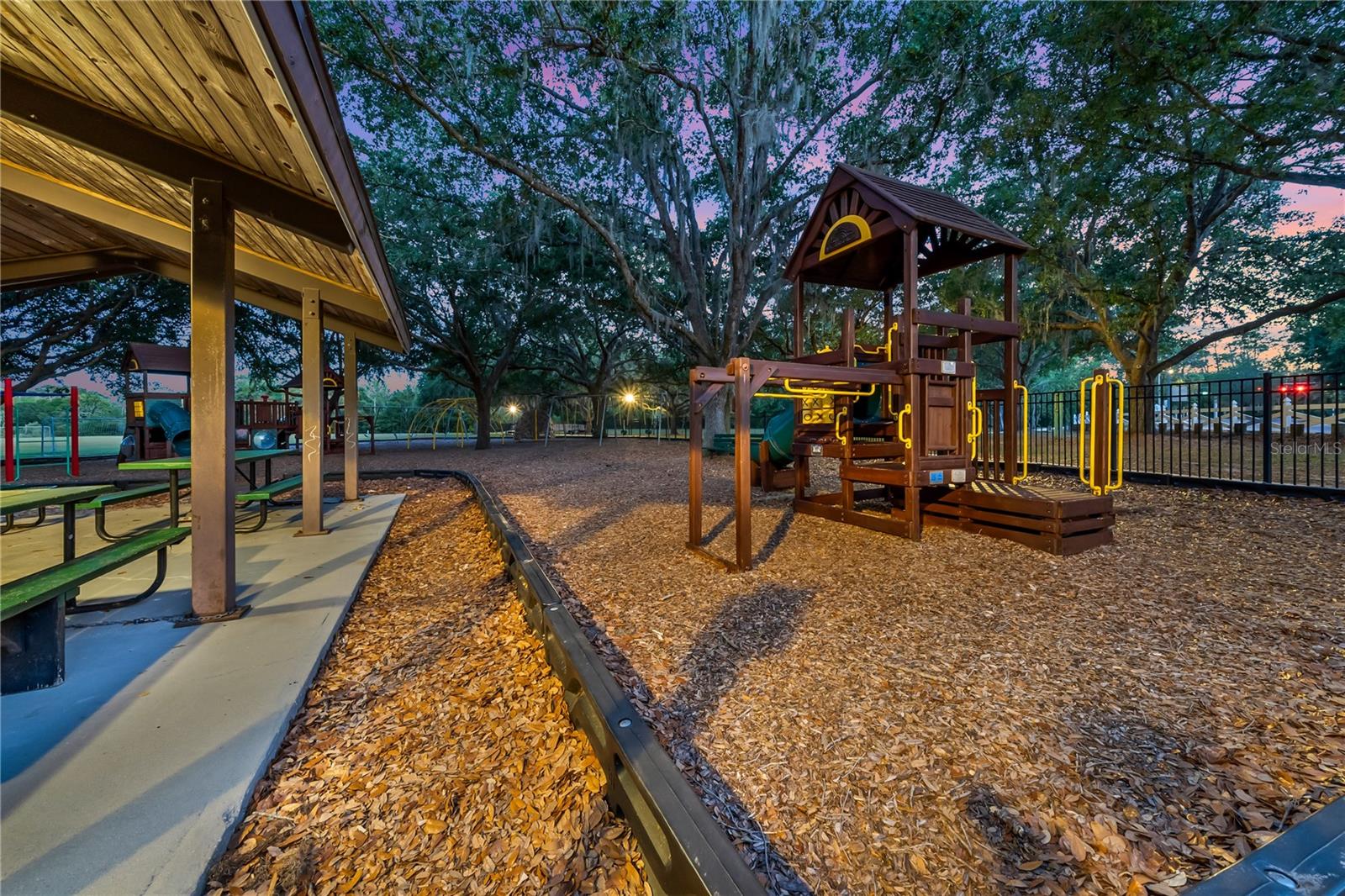 Image 39 of 40 For 4010 Lithia Ridge Boulevard