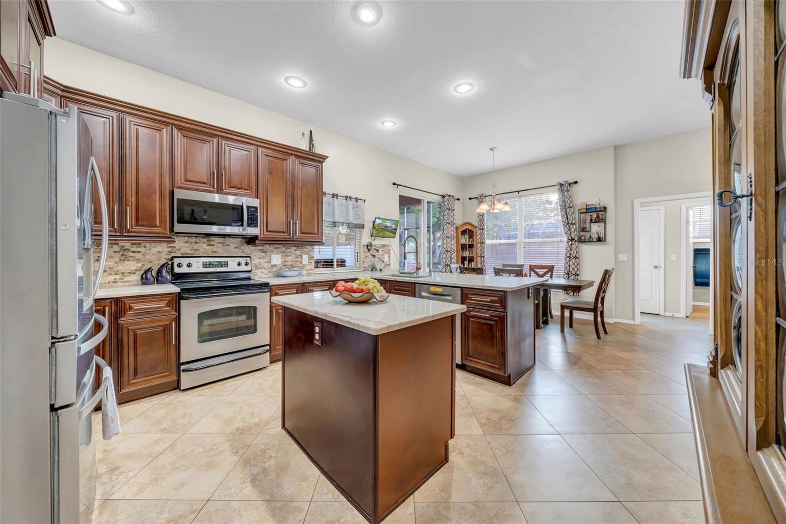 Image 6 of 40 For 4010 Lithia Ridge Boulevard