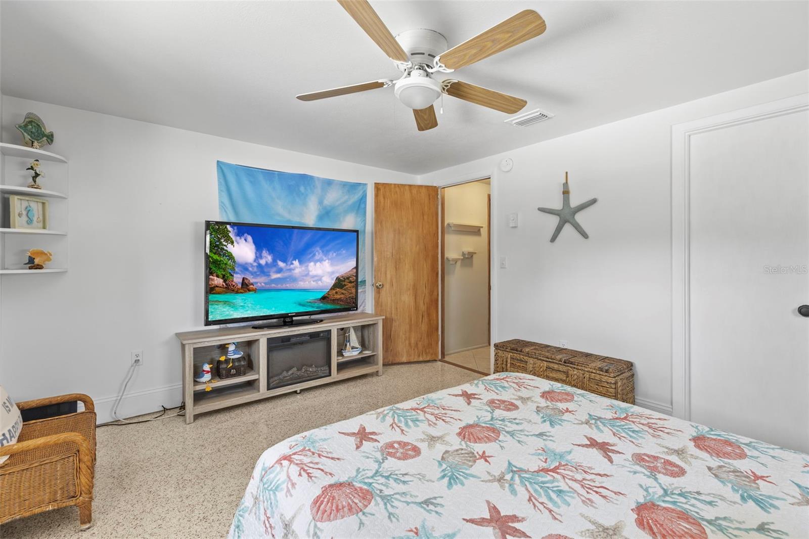 Image 19 of 41 For 595 Denburn Court