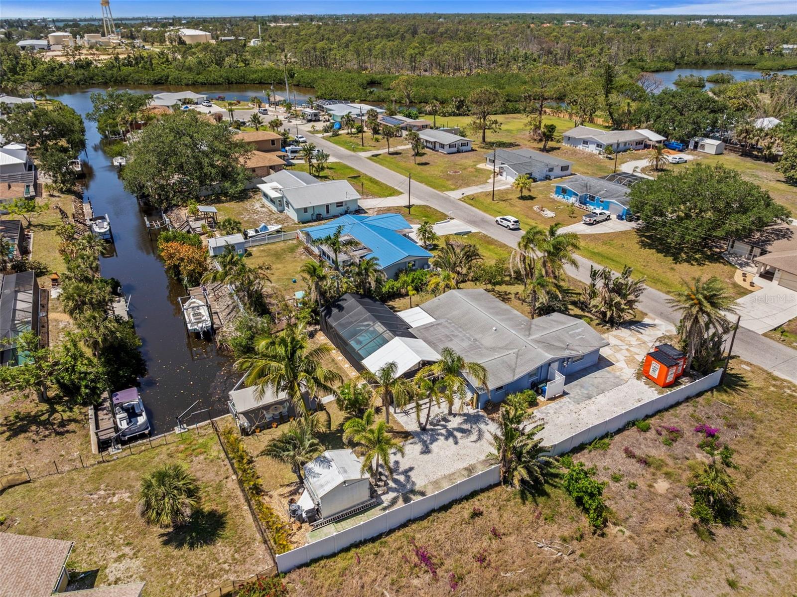 Image 38 of 41 For 595 Denburn Court