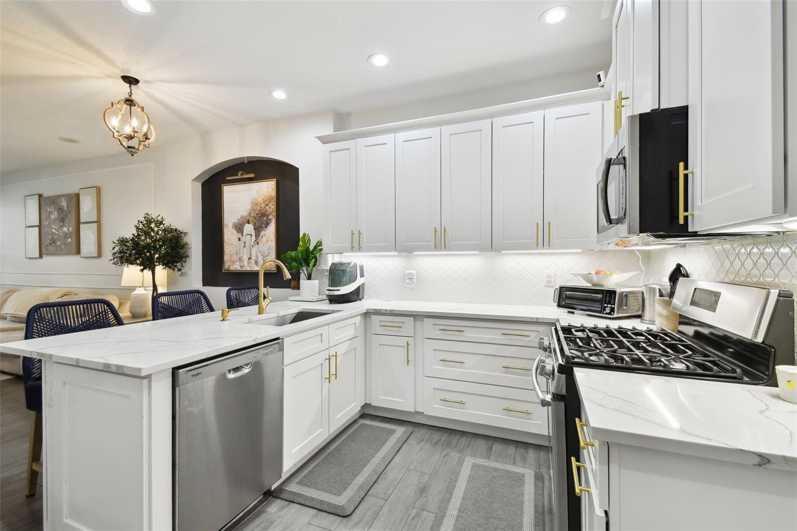 Image 14 of 67 For 10011 Parley Drive