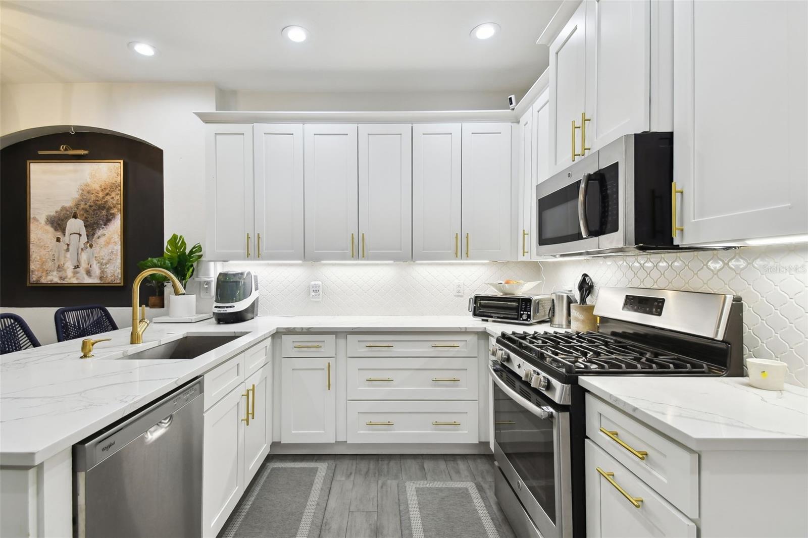Image 15 of 67 For 10011 Parley Drive