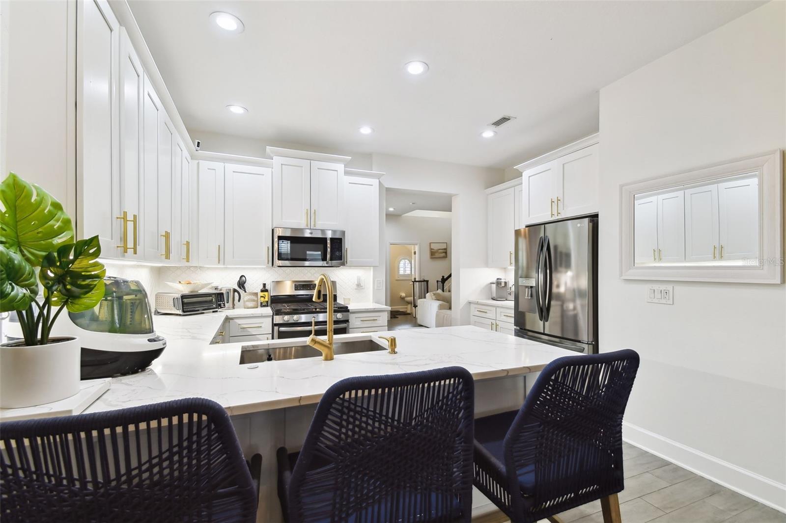 Image 18 of 67 For 10011 Parley Drive