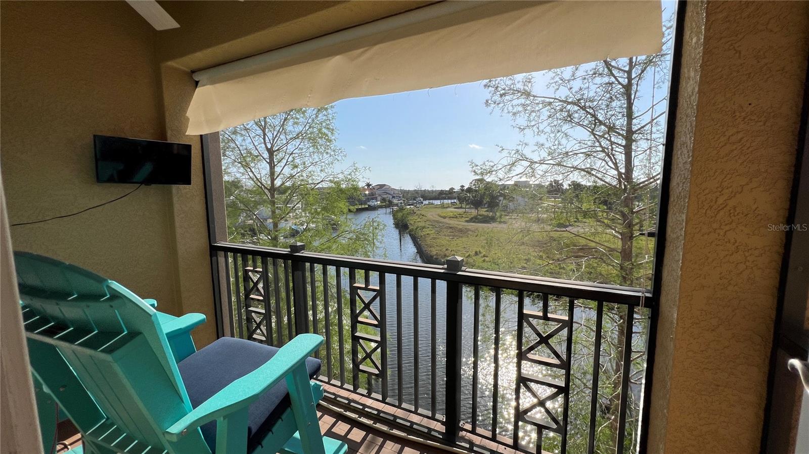 Image 11 of 34 For 6533 Channelside Drive