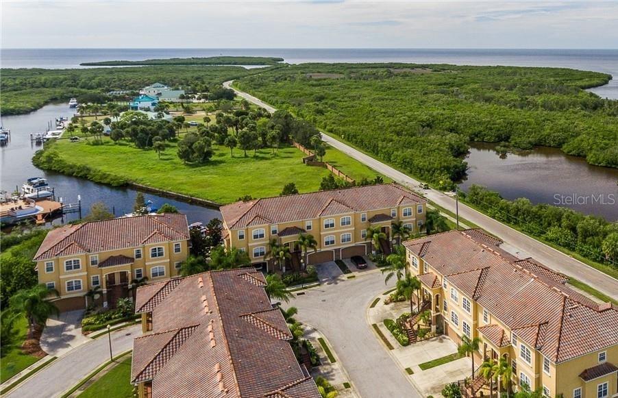 Image 5 of 34 For 6533 Channelside Drive