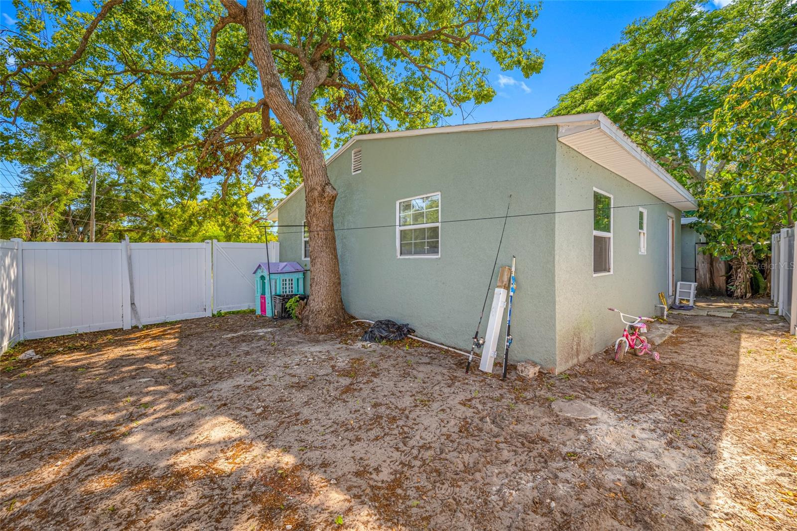Image 13 of 59 For 1290 Bertland Way