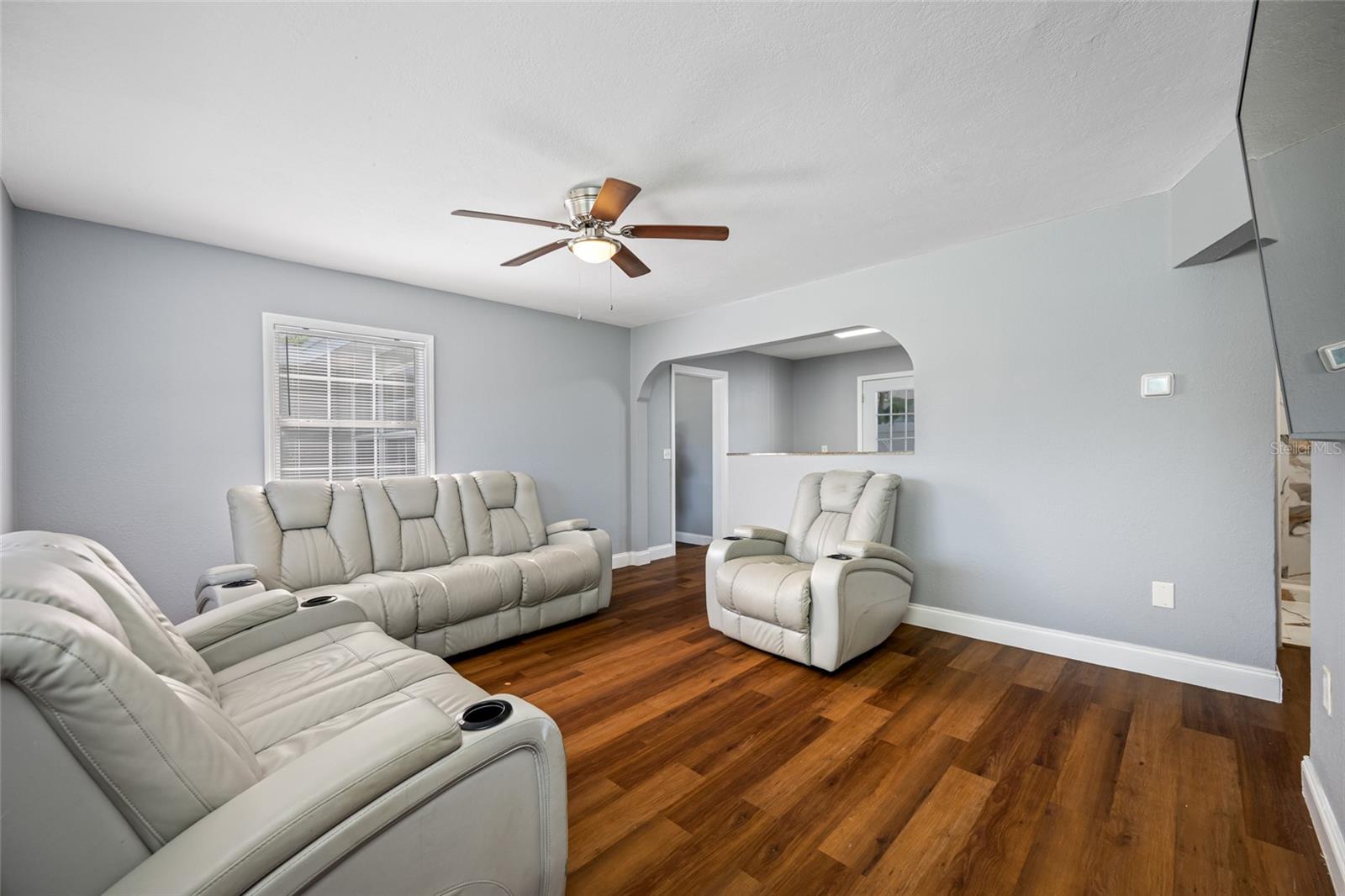 Image 20 of 59 For 1290 Bertland Way