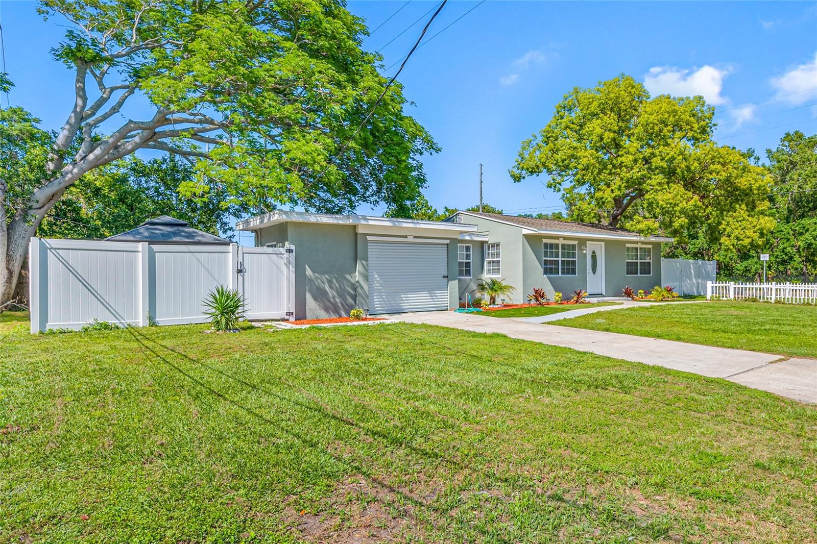 Image 4 of 59 For 1290 Bertland Way