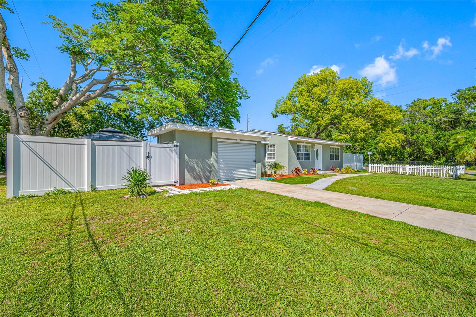 Image 5 of 59 For 1290 Bertland Way