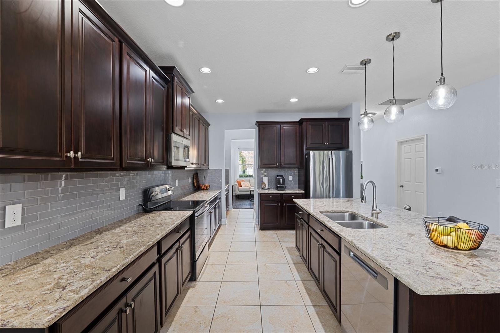 Image 10 of 68 For 8048 Roma Dune Drive