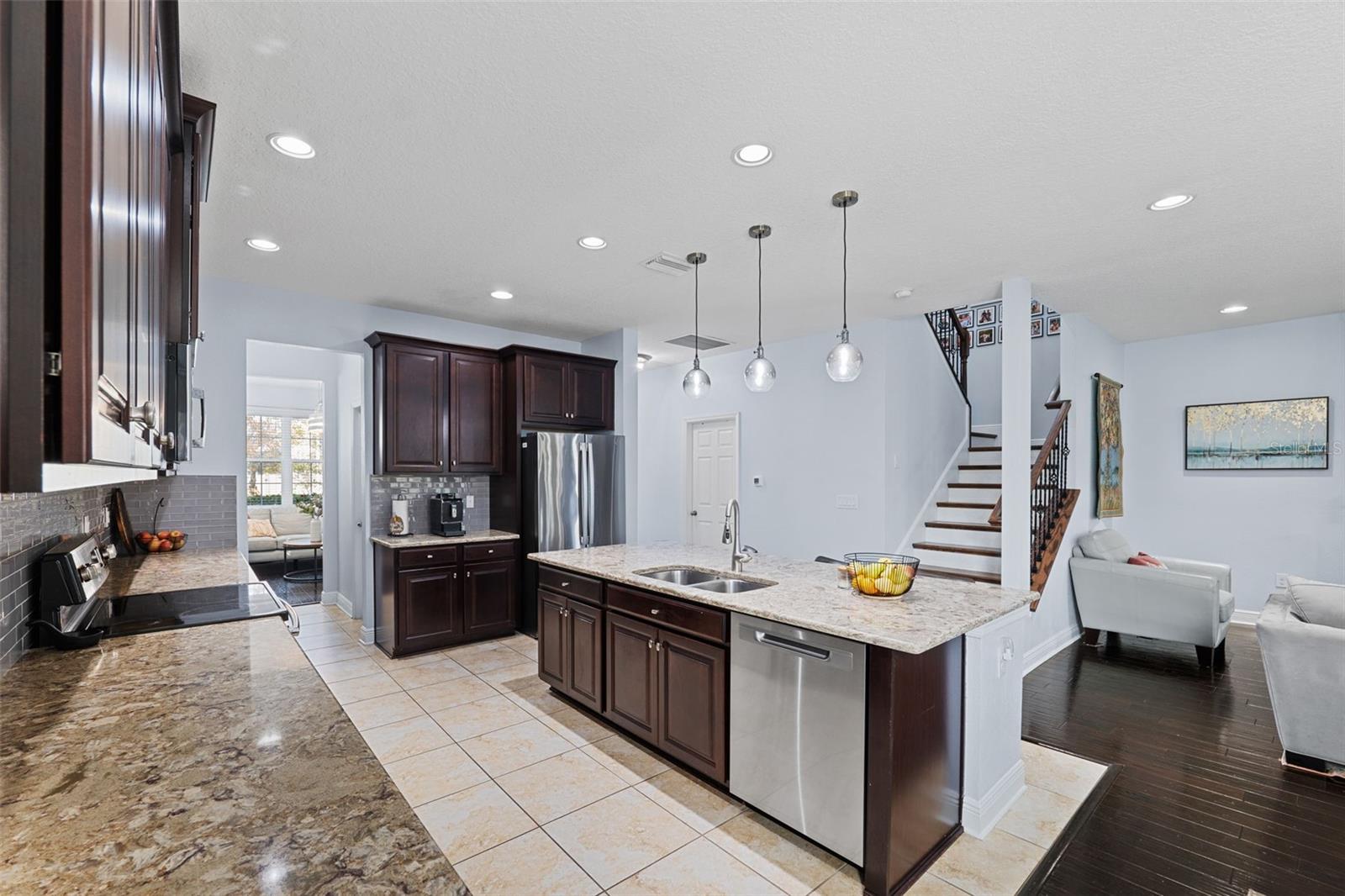 Image 11 of 68 For 8048 Roma Dune Drive