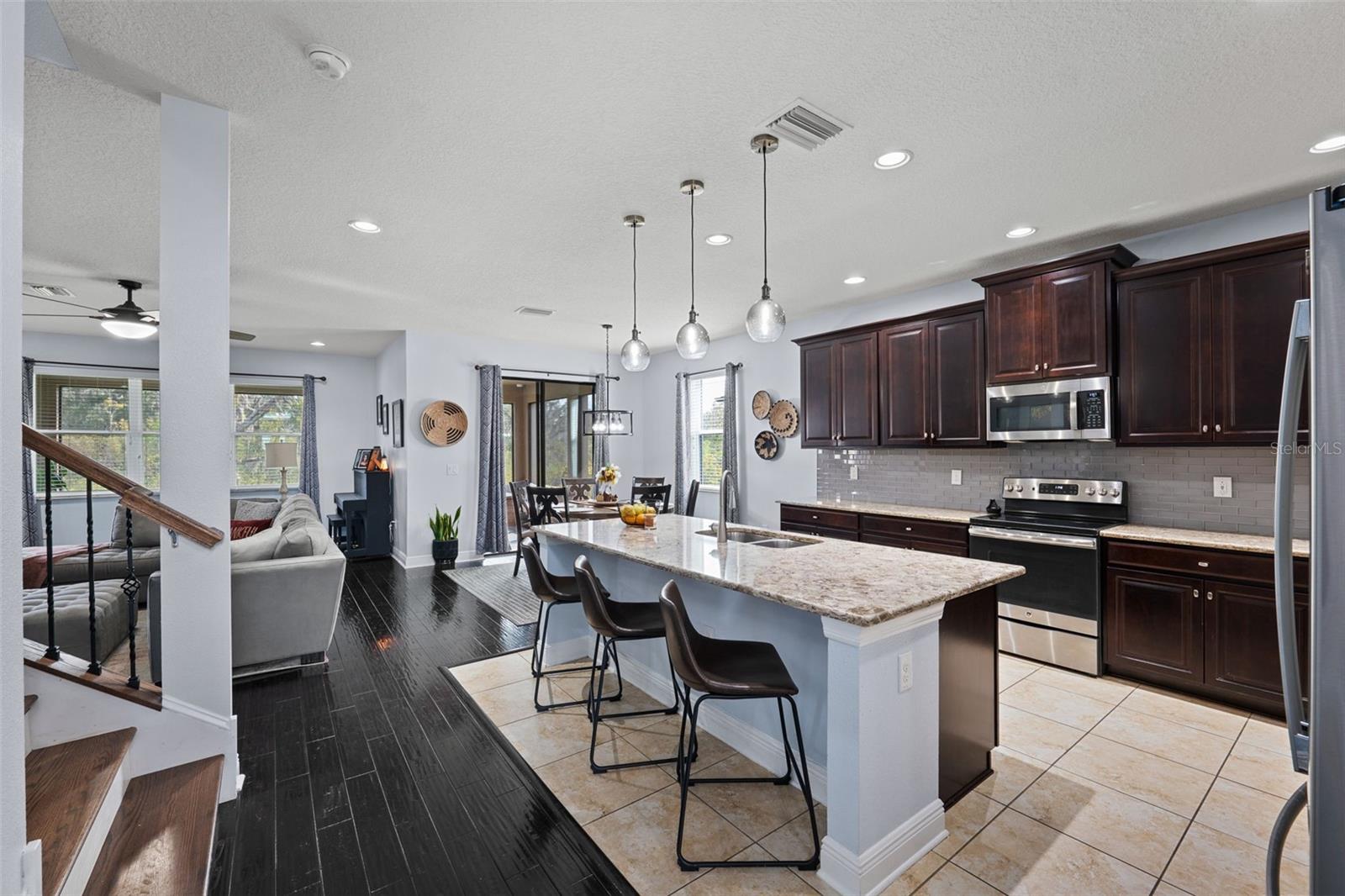 Image 12 of 68 For 8048 Roma Dune Drive