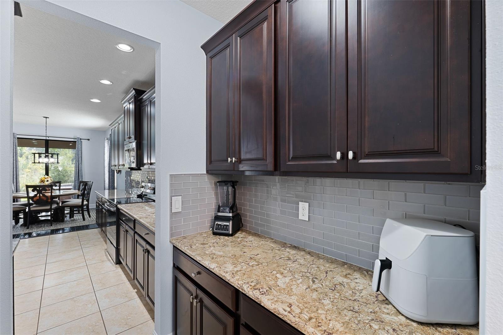 Image 14 of 68 For 8048 Roma Dune Drive